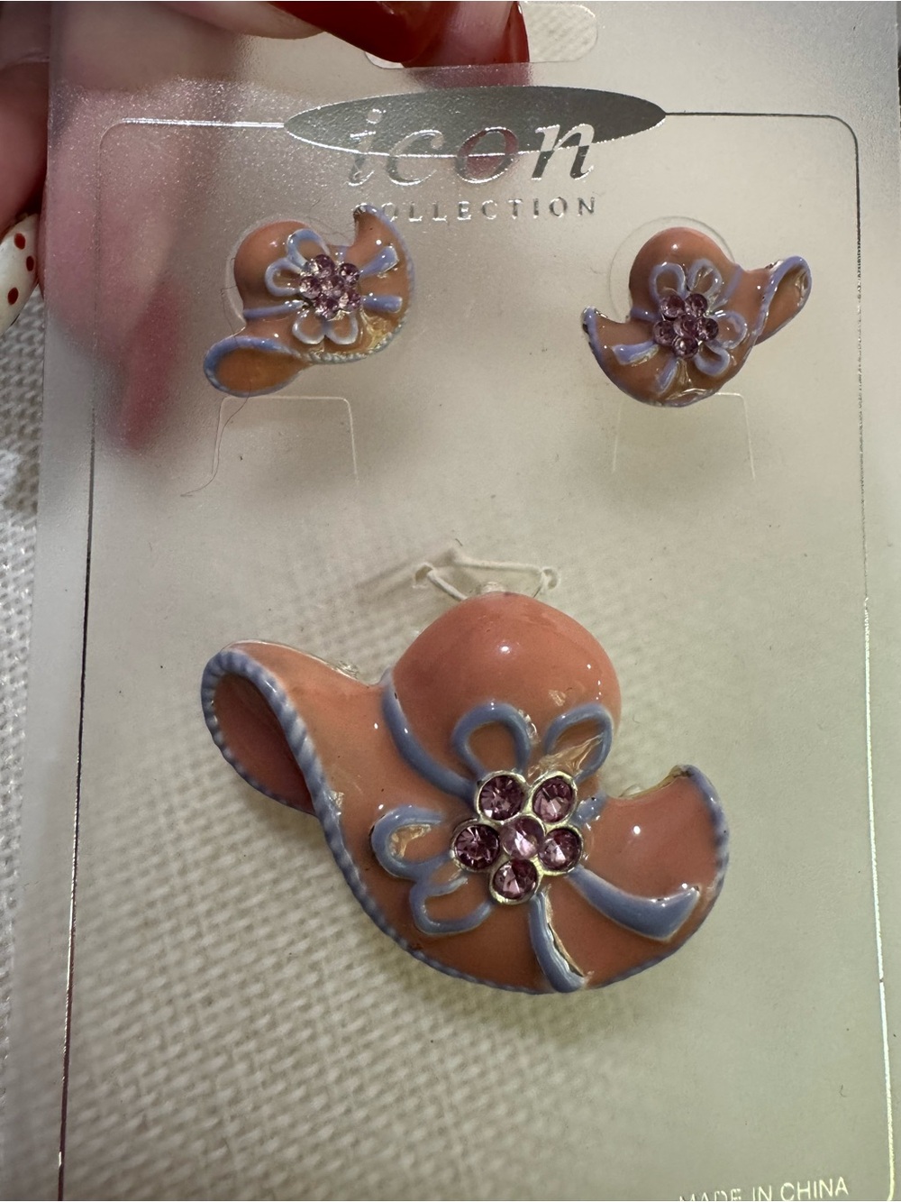 IC COLLECTION Peach and Lilac Floral Hat Brooch with Matching Studs